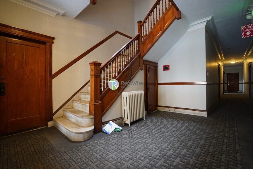 Building Photo - 79 Gordon St