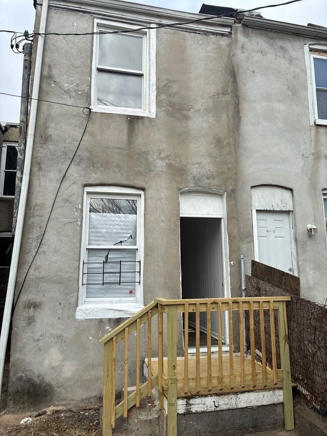 Building Photo - 1633 Westwood Ave