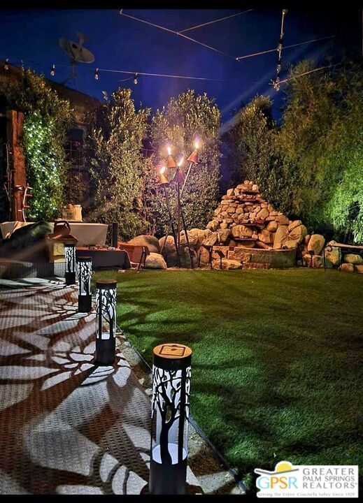 Building Photo - 15300 Palm Dr