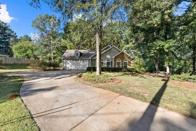 Building Photo - 129 Moudy Ln