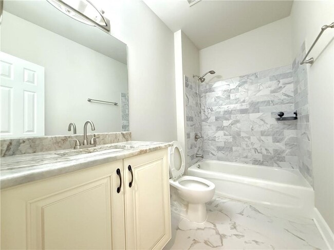 Building Photo - 3500 Millwater Crossing NE