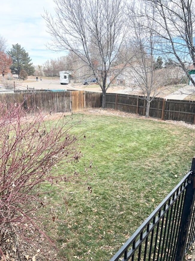 Building Photo - 5 Bedroom on a large corner lot in the hea...