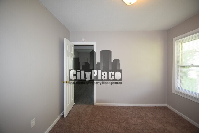 Building Photo - 137 S Catherwood Ave