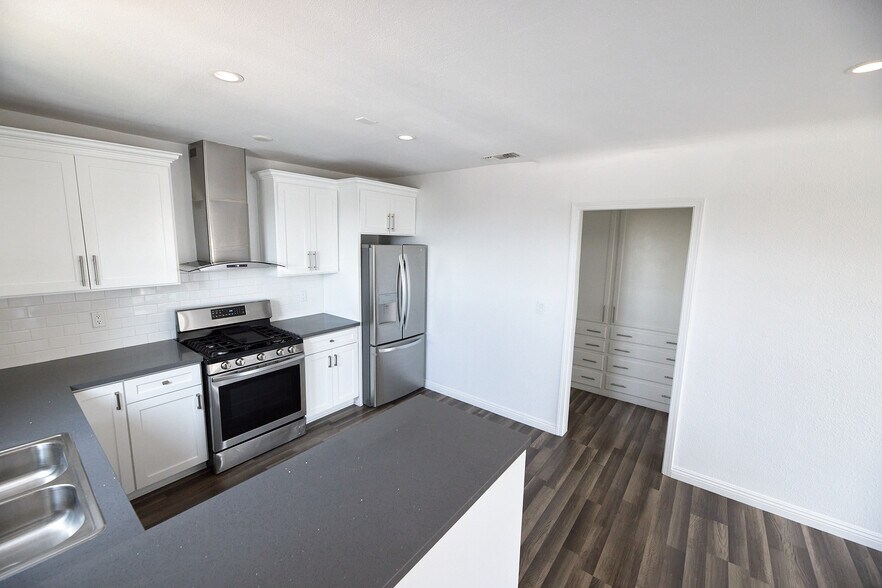 Building Photo - 1416 Helen Dr