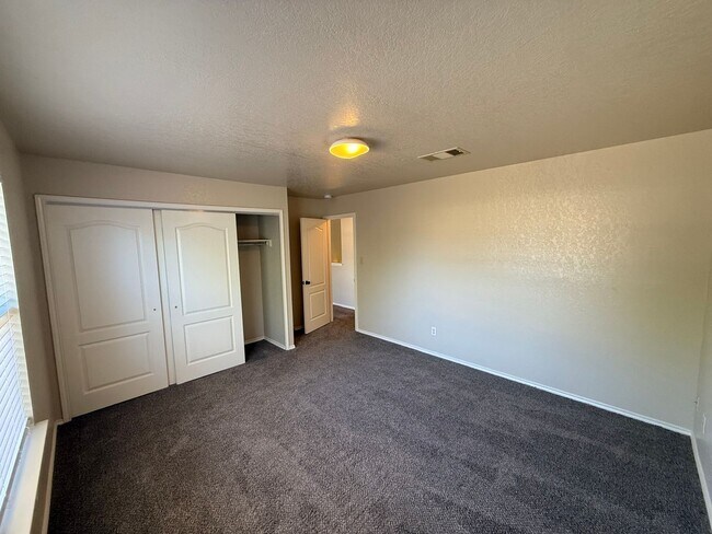 Building Photo - 11127 Vollmer Ln