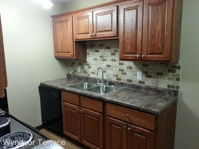 Building Photo - 4112 Westbrook Dr