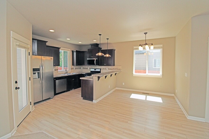 Building Photo - 12654 Pavilion Place