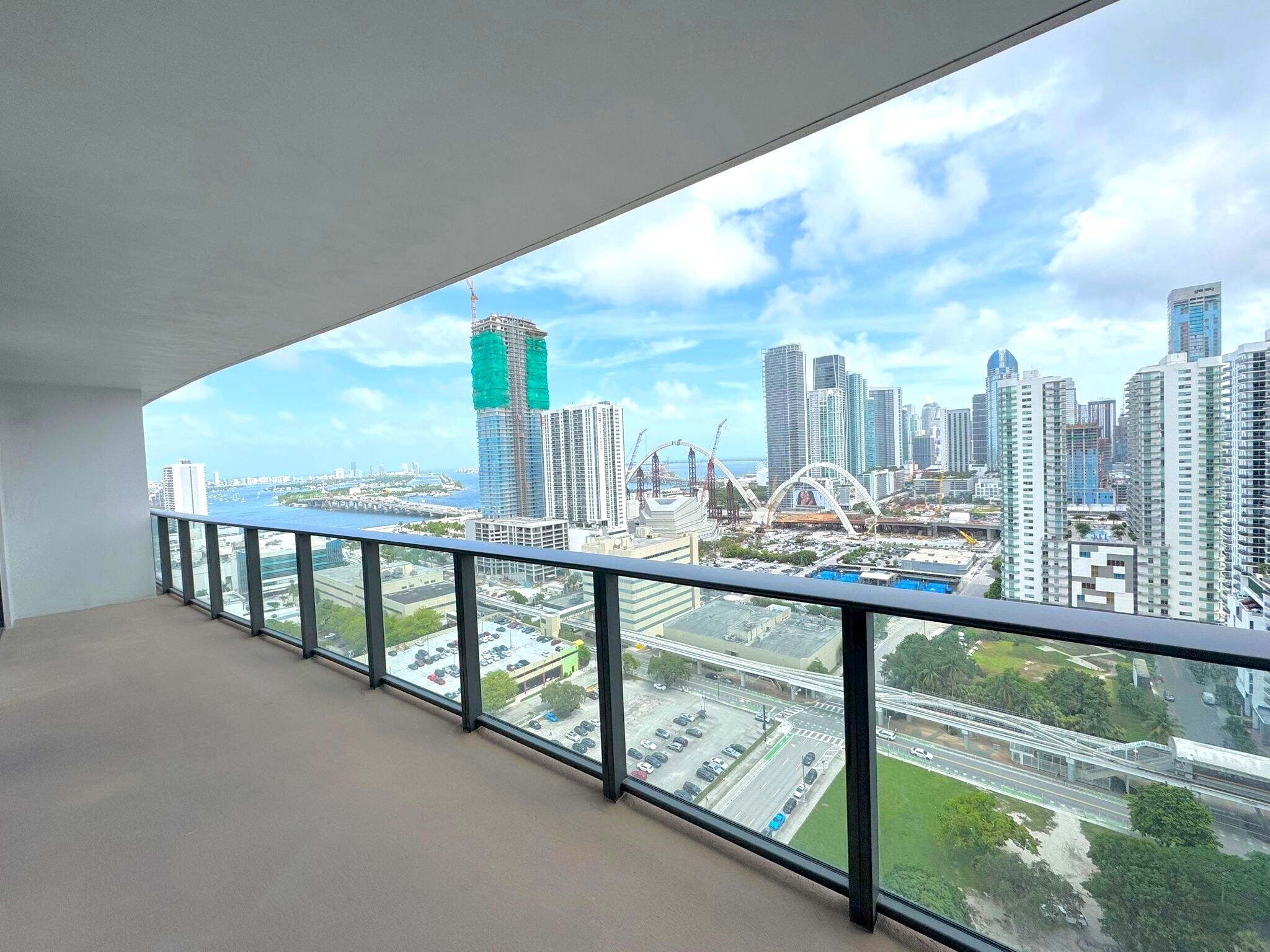 Building Photo - 1600 NE 1st Ave