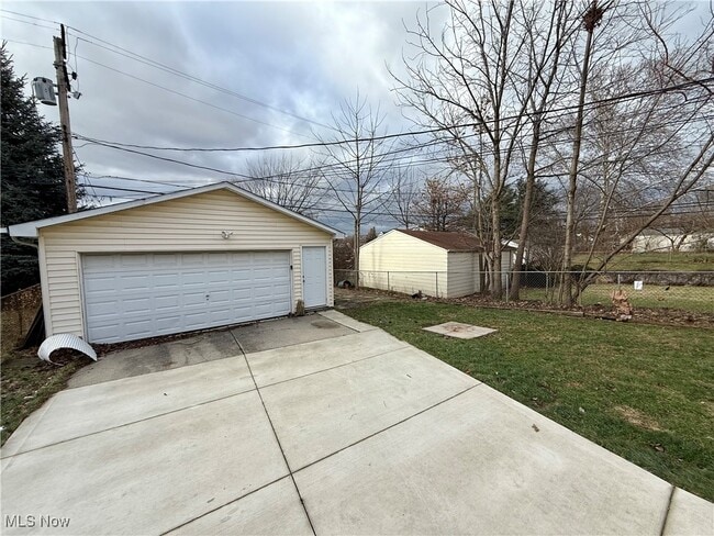 Building Photo - 4706 E 93rd St