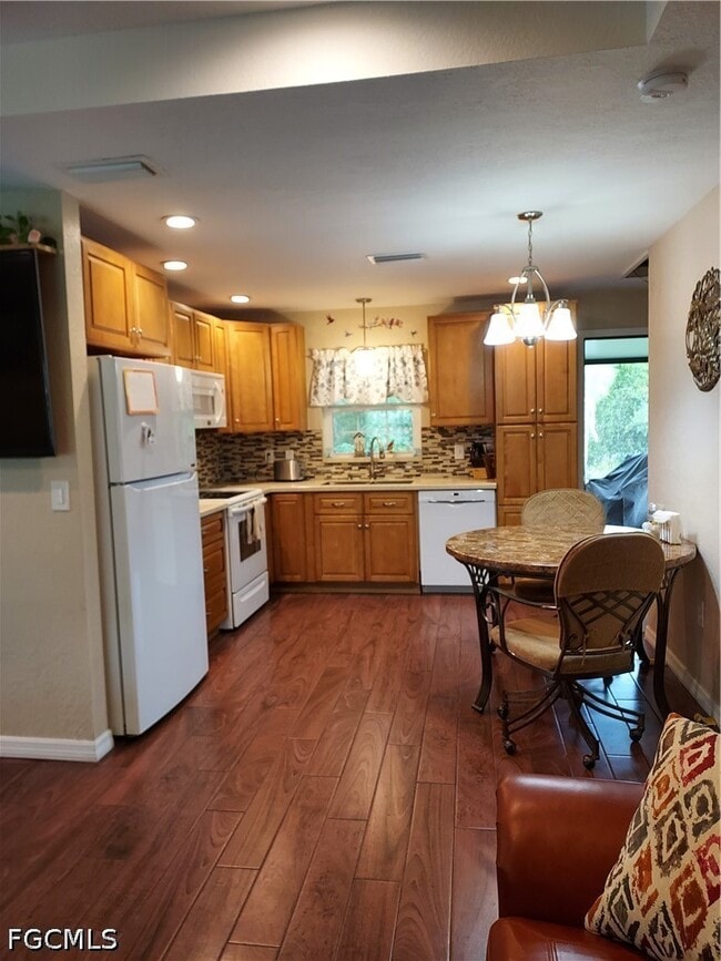Building Photo - 3241 Tropicaire Blvd