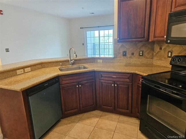 Building Photo - 934 Tower Ridge Cir