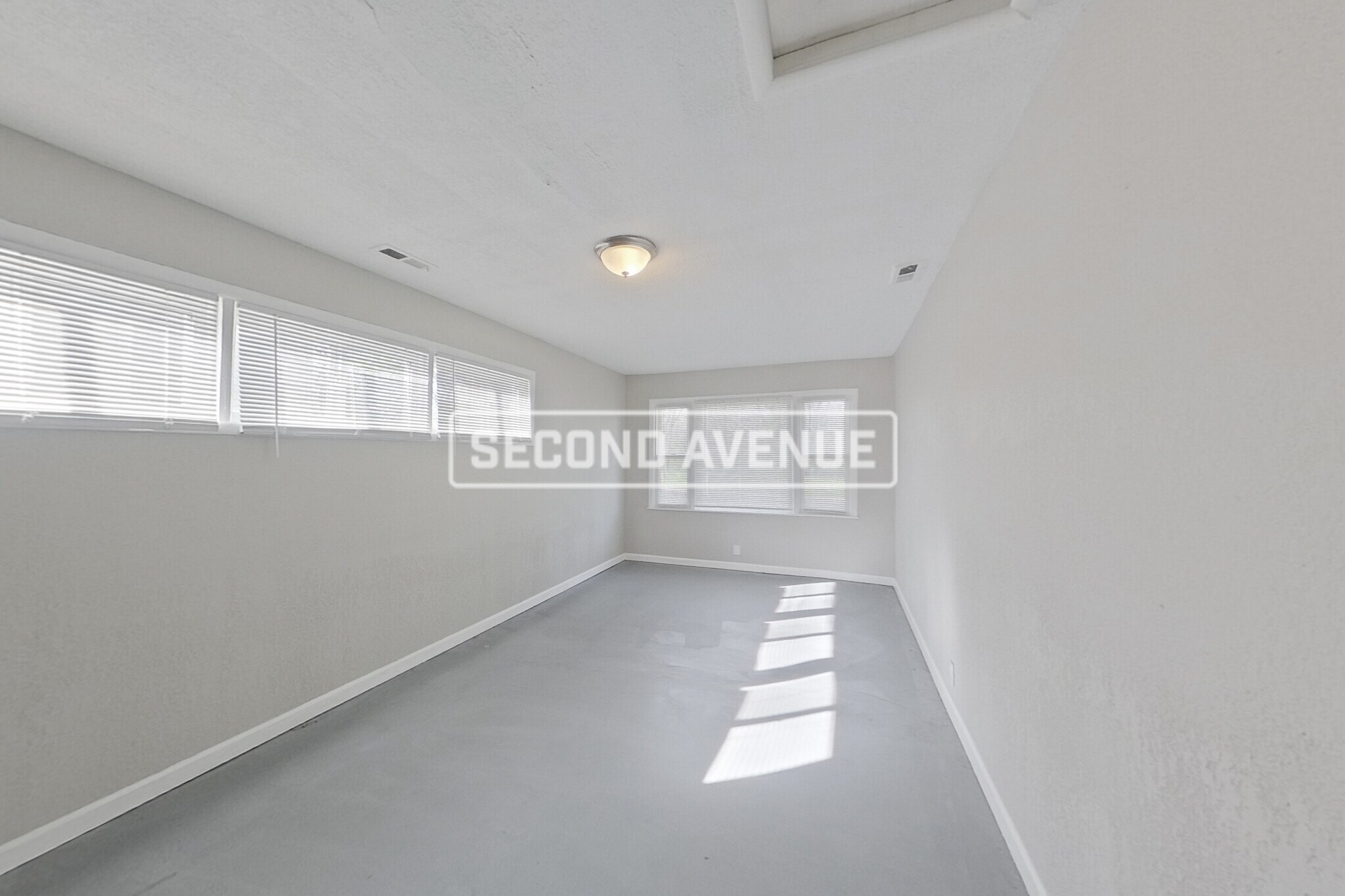 Building Photo - 4815 E 43rd St