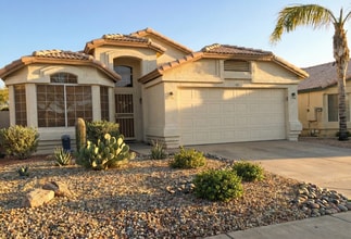 Building Photo - 143 W Smoke Tree Rd