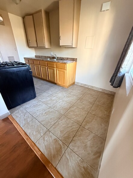 Building Photo - 3420 Percy St