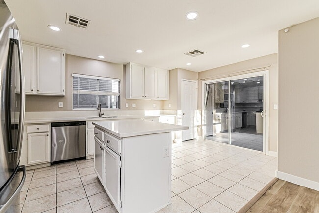 Building Photo - 217 Bella Matese Ave