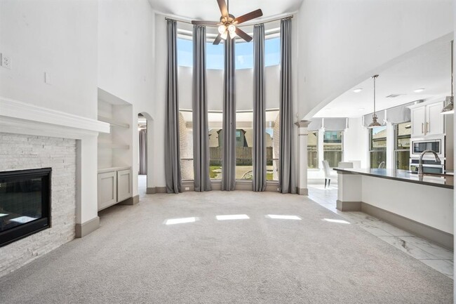 Building Photo - 2122 Mallow Ln