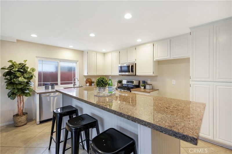 Building Photo - 13646 Abana Dr