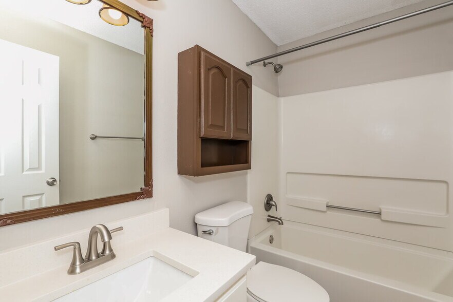 Building Photo - 10392 Split Rock Way