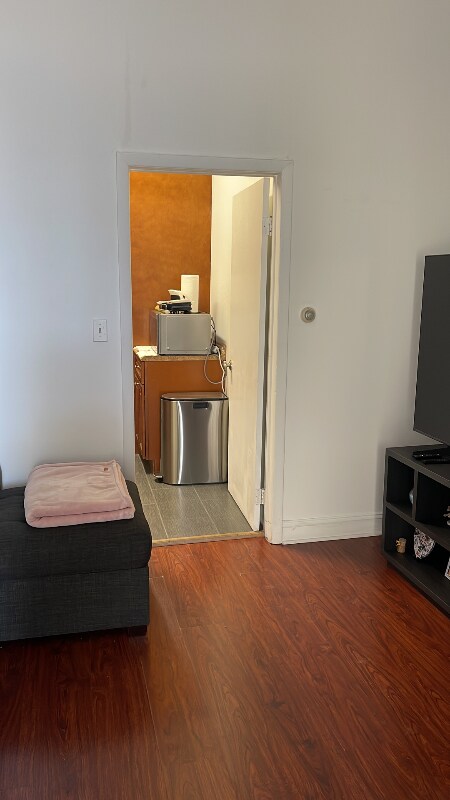 Building Photo - 150 Midland Ave