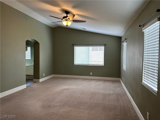 Building Photo - 362 Dogleg Dr