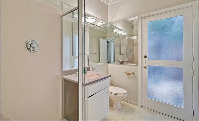 Building Photo - 3 Bed 2 Bath Home w/ Bonus Room in Palo Alto.
