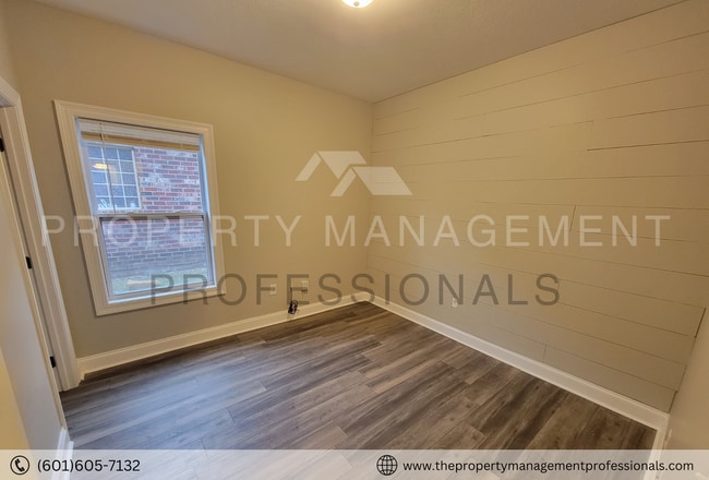 Building Photo - Tranquil Haven for Rent in Charming Brandon!