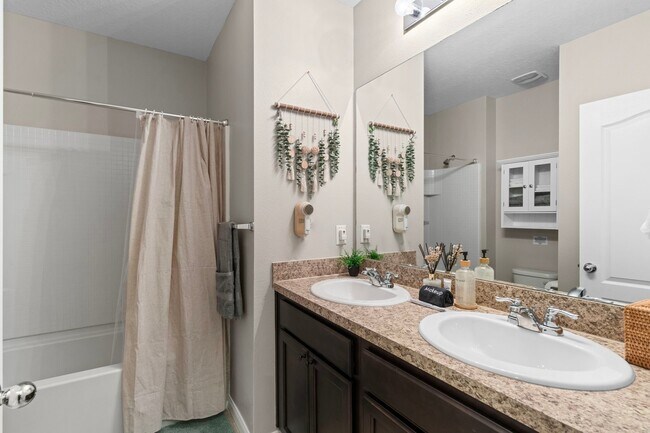 Building Photo - 5771 Marsh Landing Dr