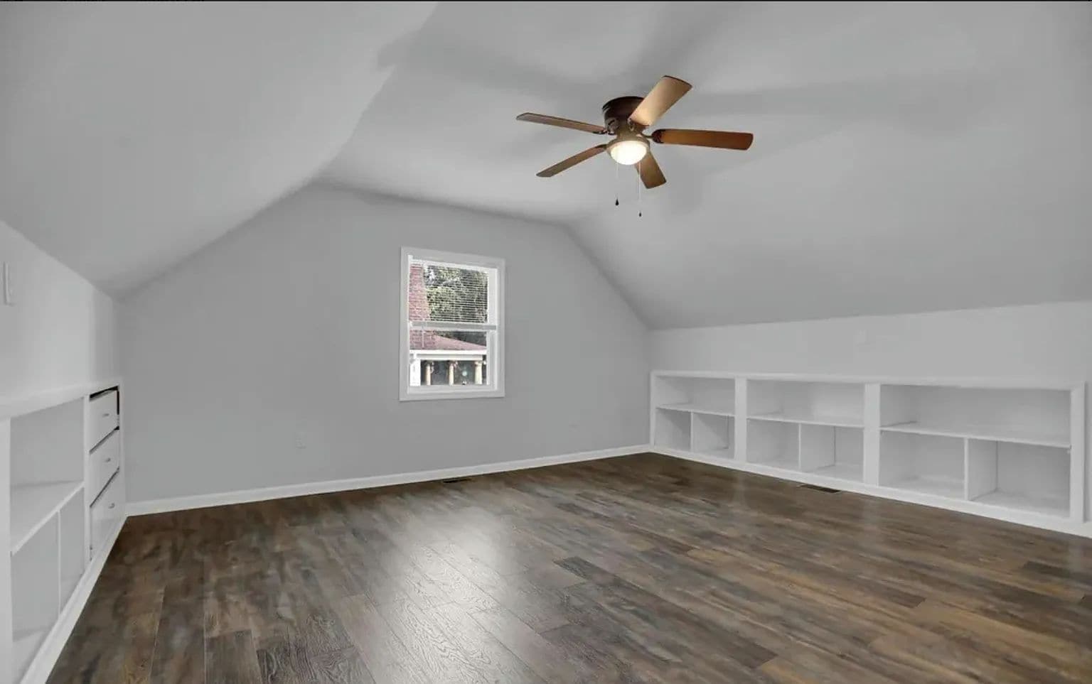 Building Photo - 5922 Benton Heights Ave