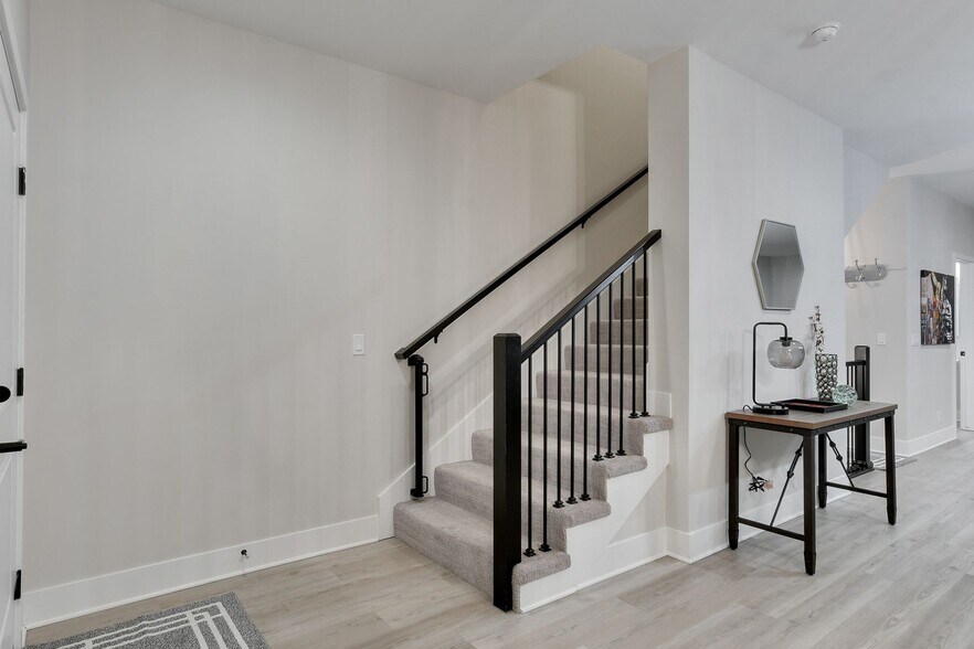 3 levels - 1013 Park Ave