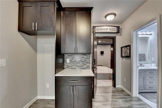 Building Photo - 11653 Parkside Ave