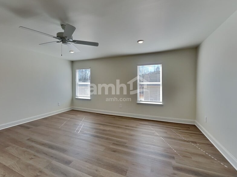 Building Photo - 3555 Shane Hill Rd SW