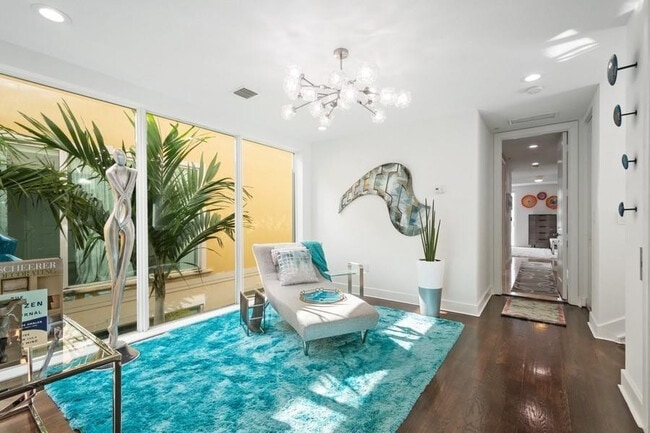 Building Photo - 63 Isle of Venice Dr