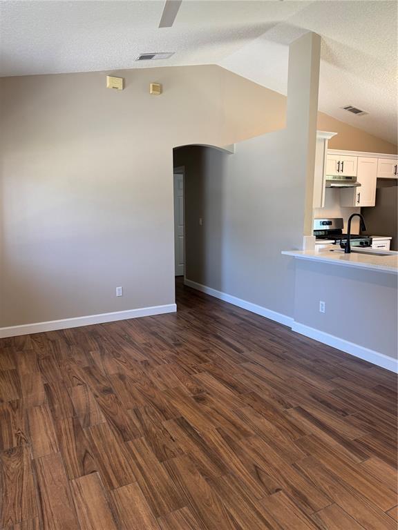 Building Photo - 18 Starling Dr