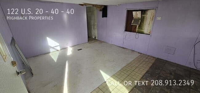 Building Photo - 122 US-20