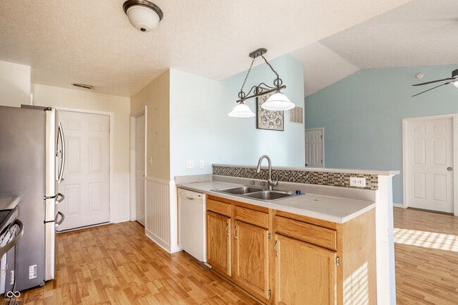 Building Photo - 9653 Aberdeen Ct