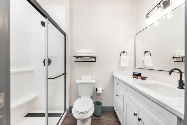 Building Photo - 781 Spring St