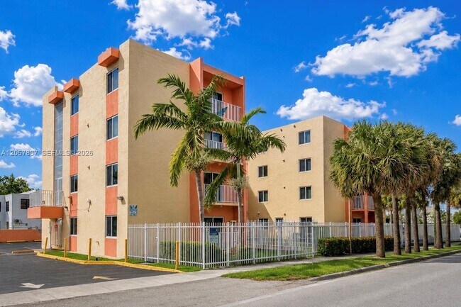 Building Photo - 2400 NW 16th St Rd