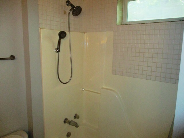 Building Photo - 306 S Gridley St