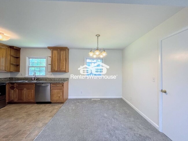 Building Photo - 2444 Tullibee Dr
