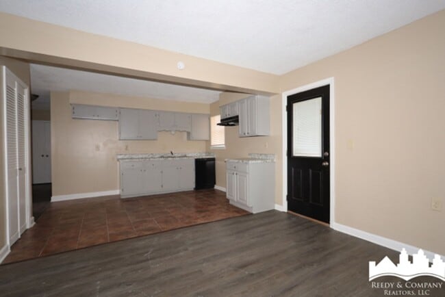 Building Photo - 5343 Cedar Bluff Dr