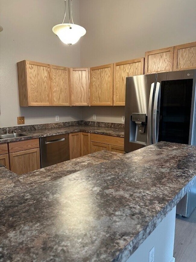 Building Photo - Must See- 3 BD | 2 BA Duplex!