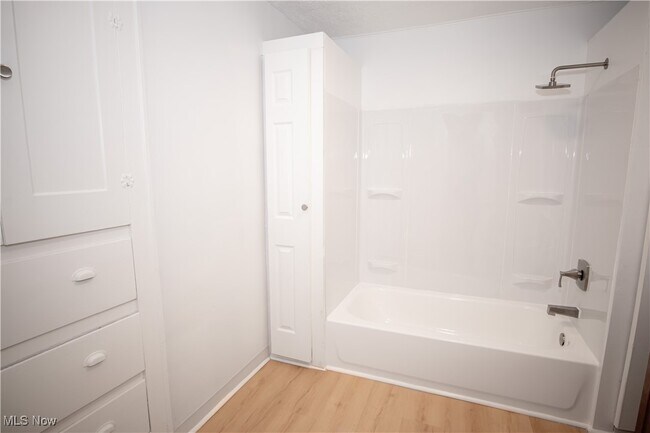 Building Photo - 12412 Sprecher Ave