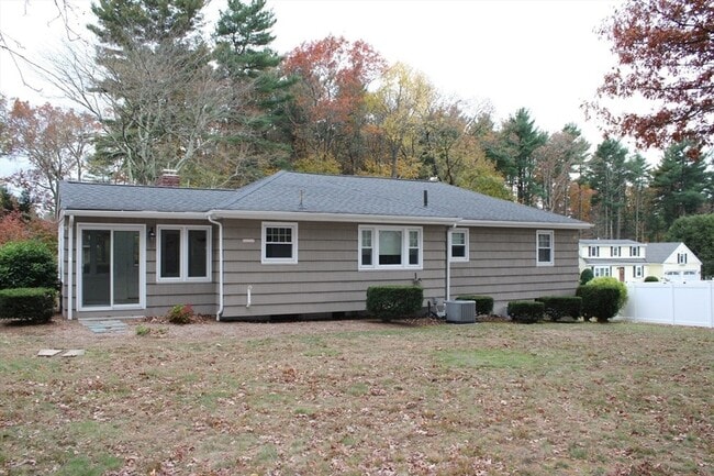 Building Photo - 61 Alton St