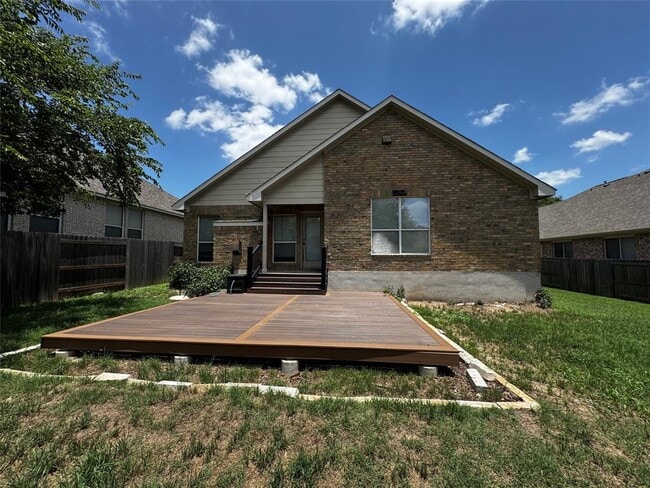 Building Photo - 1429 Scheider Dr