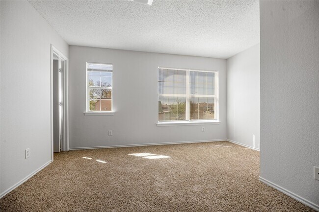 Building Photo - 4524 Alamosa St