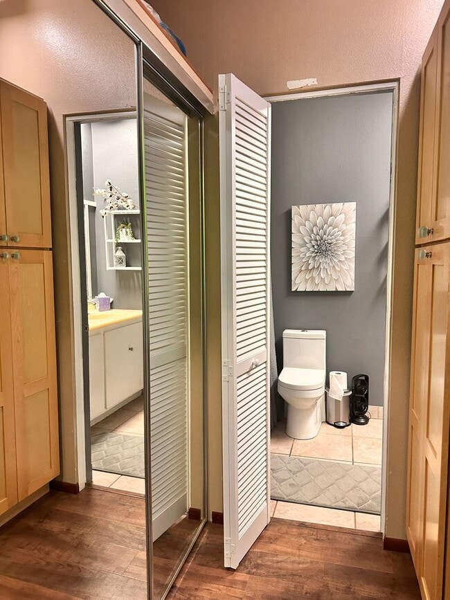 Building Photo - Beachfront Condo