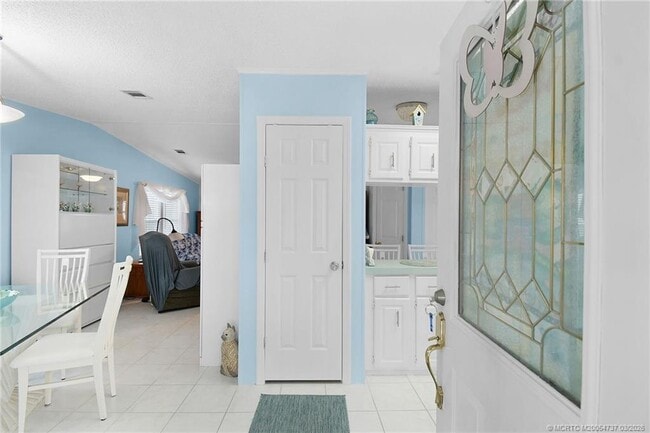 Building Photo - 7073 SE Birchwood Ln