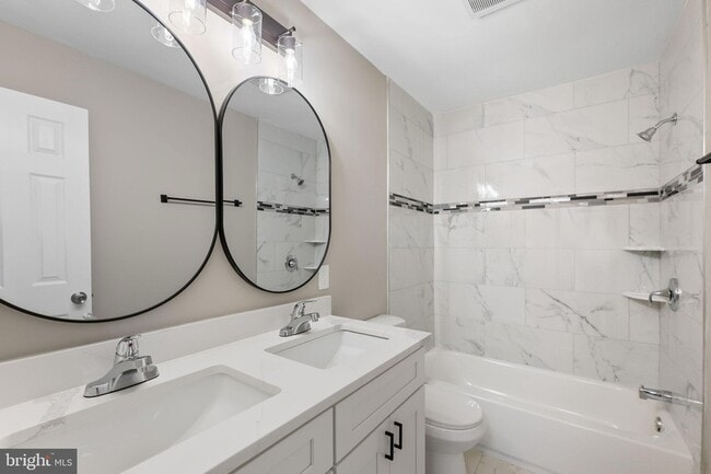 Building Photo - 18 W Orndorff Dr