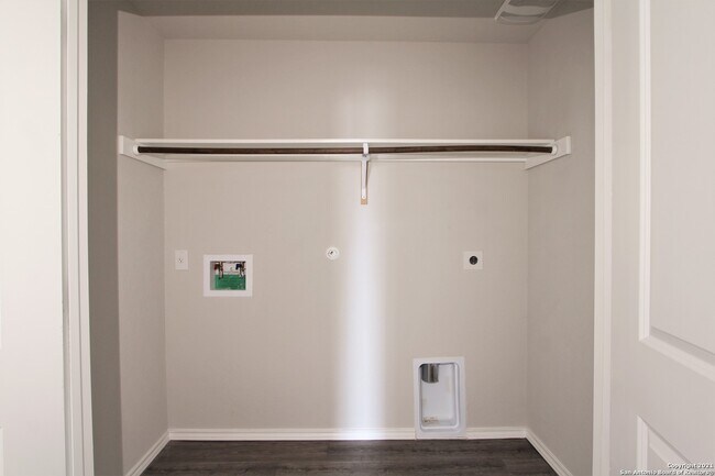 Building Photo - 11314 Babcock Bnd