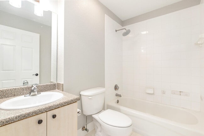 Building Photo - 1801 N Flagler Dr